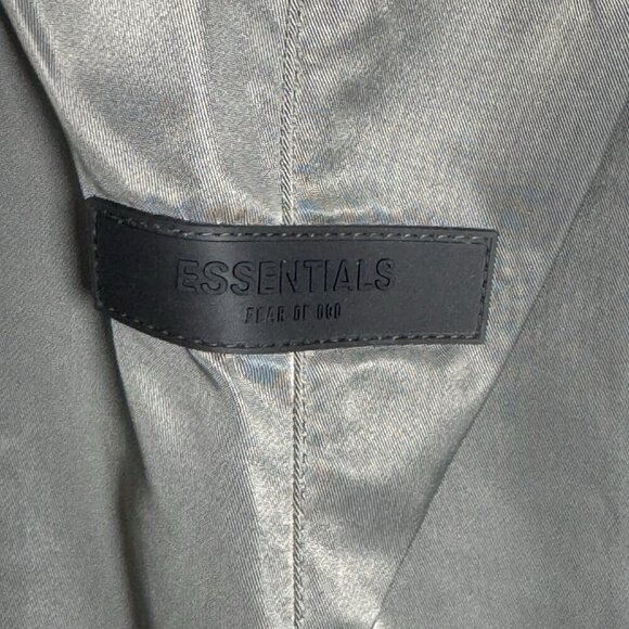 Fear Of God Essentials Bonded Nylon Pants Gray black Mens size Medium NWT - Picture 10 of 13